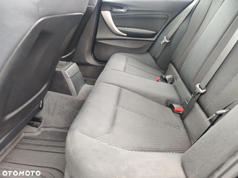 BMW Seria 1 116i - 21