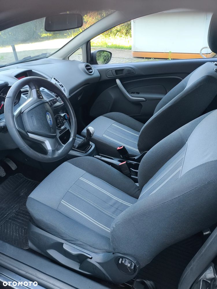 Ford Fiesta 1.4 Trend - 18