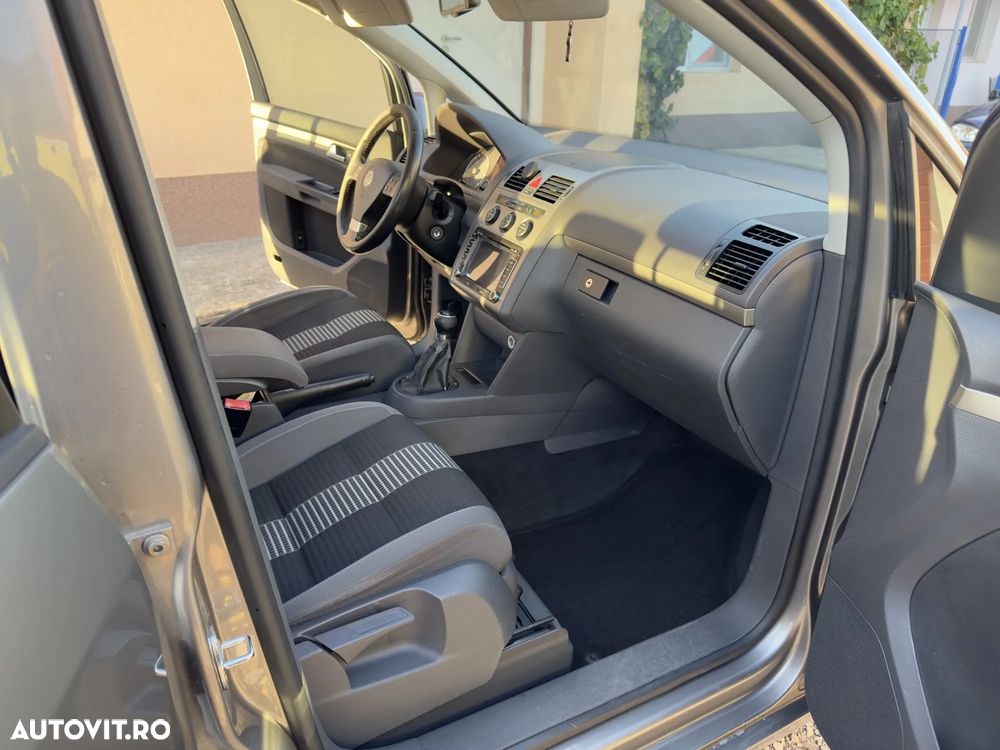Volkswagen Touran 1.9 TDI DPF Highline - 13