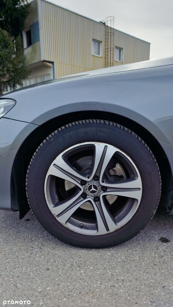 Mercedes-Benz Klasa E 200 d 9G-TRONIC - 17