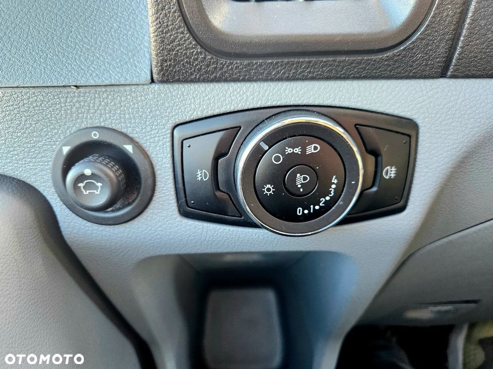 Ford Transit - 21