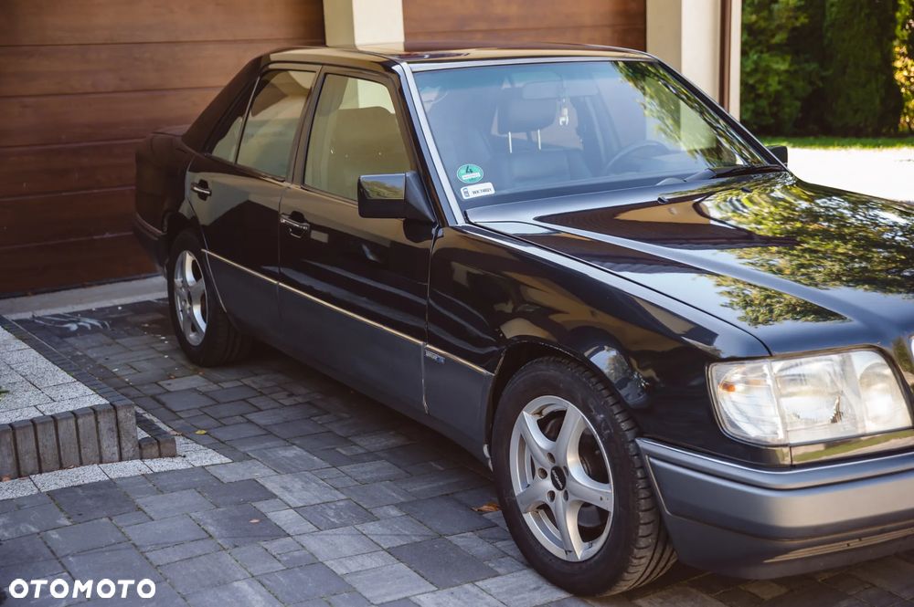 Mercedes-Benz Klasa E - 21