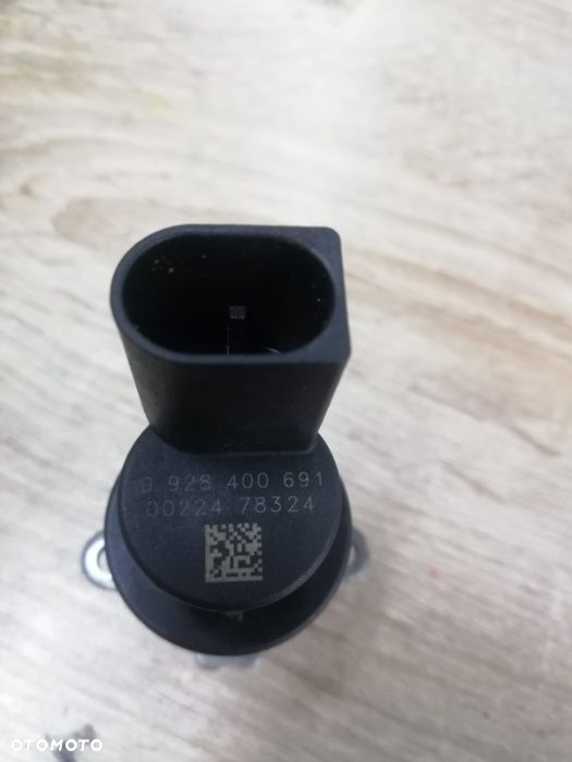 Regulator ciśnienia paliwa, zawór czujnik BMW E60 E90 F10 F01 x3 - 3