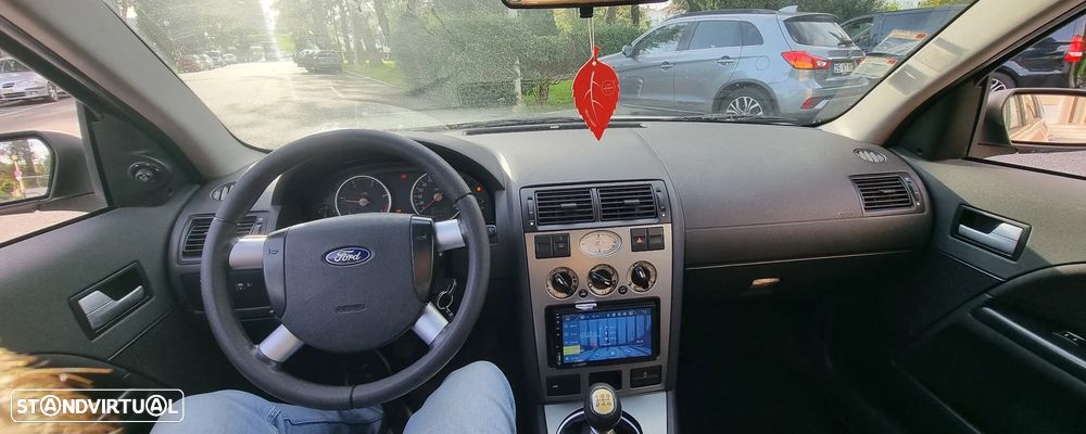 Ford Mondeo SW 2.0 TDdi Ghia - 6