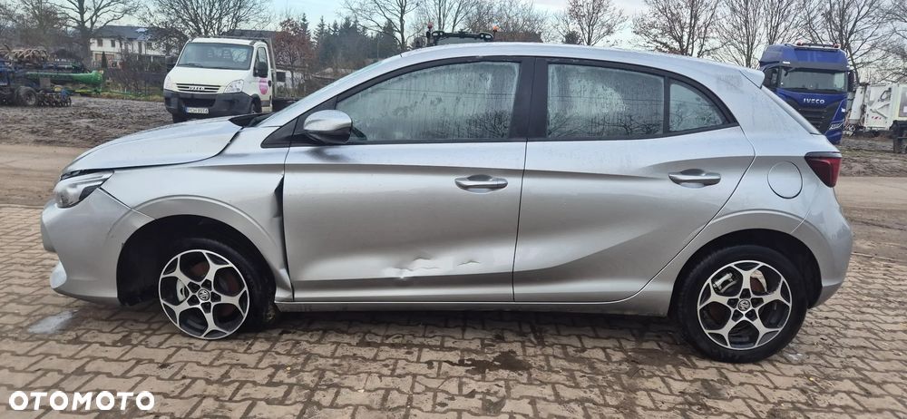 MG MG3 1.5 HEV+ Exclusive - 16