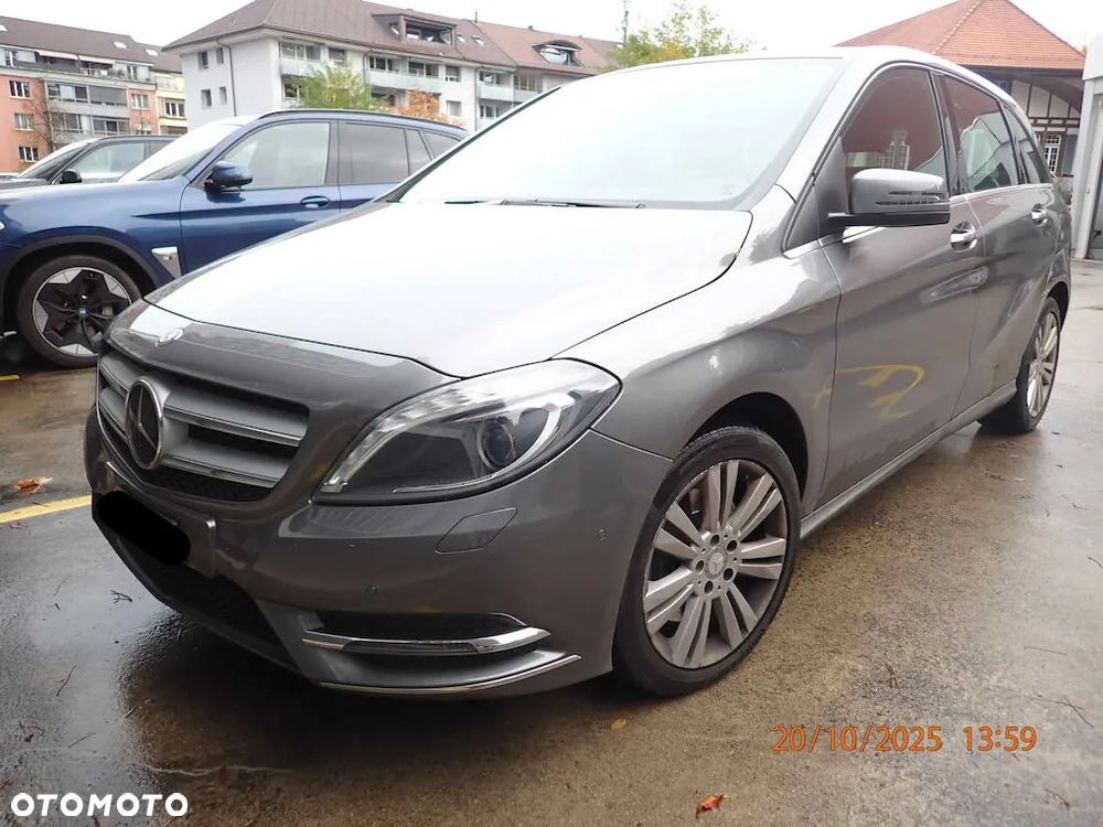 Mercedes-Benz Klasa B 220 4-Matic - 2