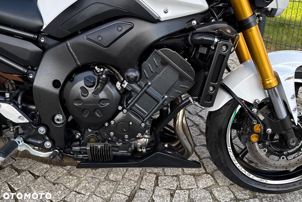 Yamaha FZ8 - 8