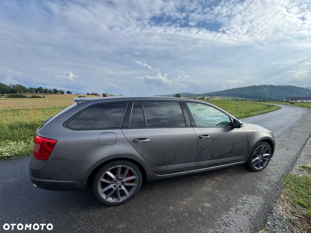 Skoda Octavia 2.0 TDI RS DSG - 3