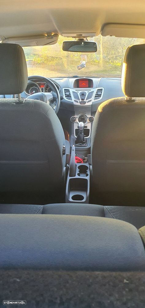 Ford Fiesta - 9