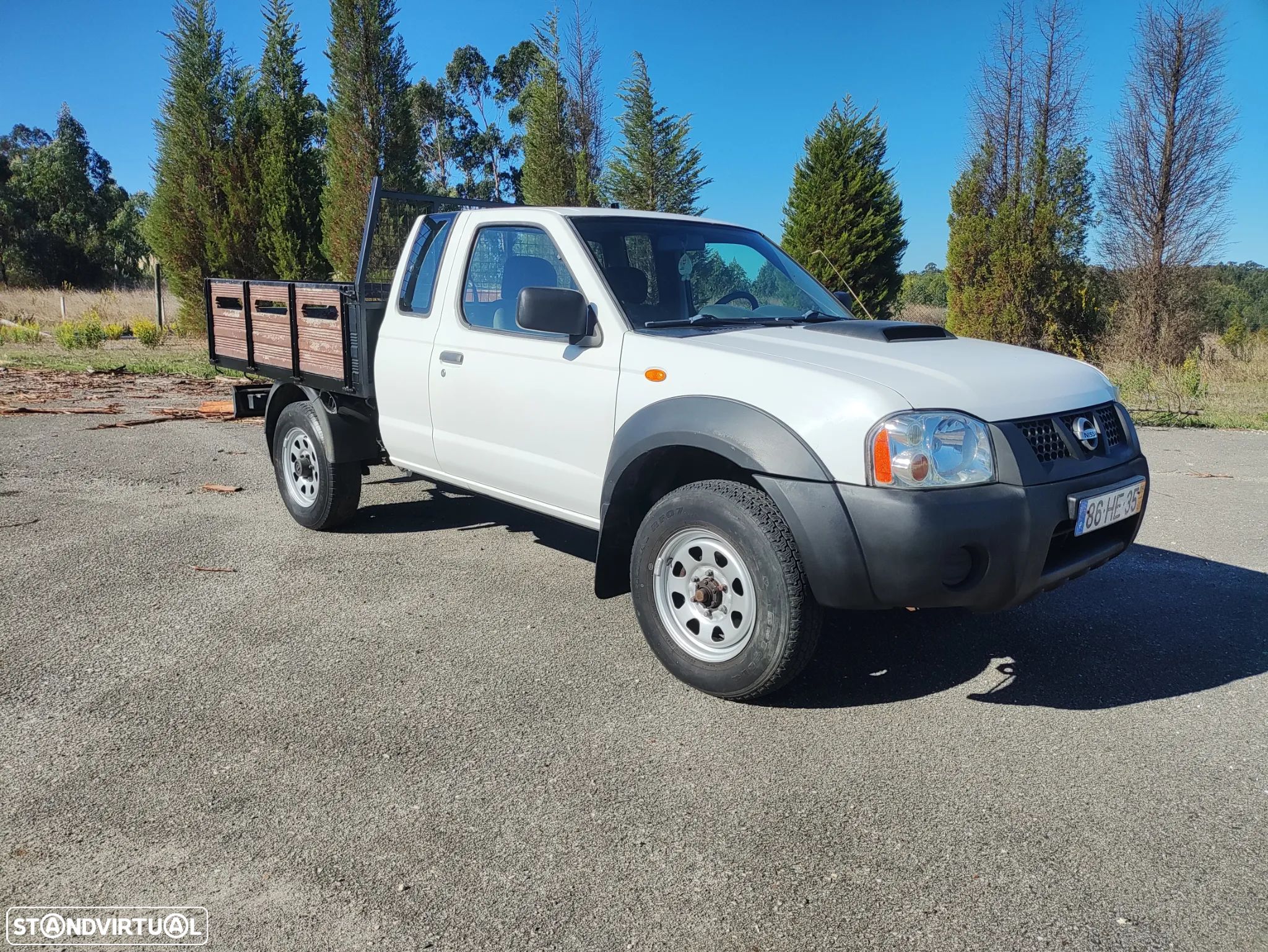 Nissan Navara - 1