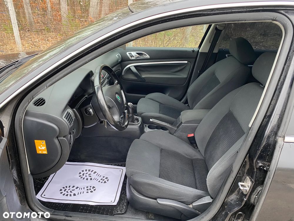 Skoda Superb 2.0 TDI Active - 9