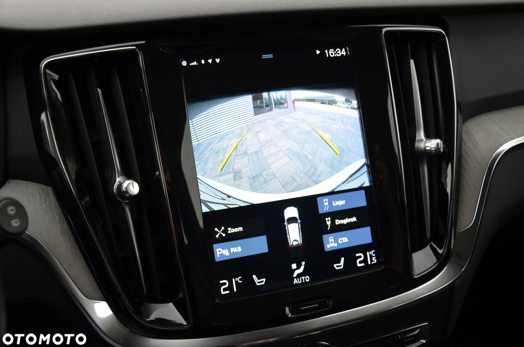 Volvo V60 T6 AWD Recharge Geartronic Inscription Expression - 24