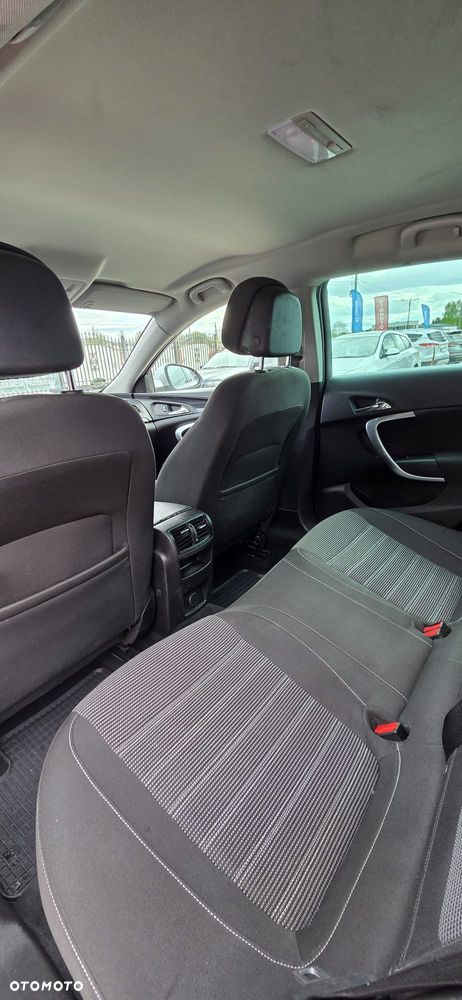 Opel Insignia - 24
