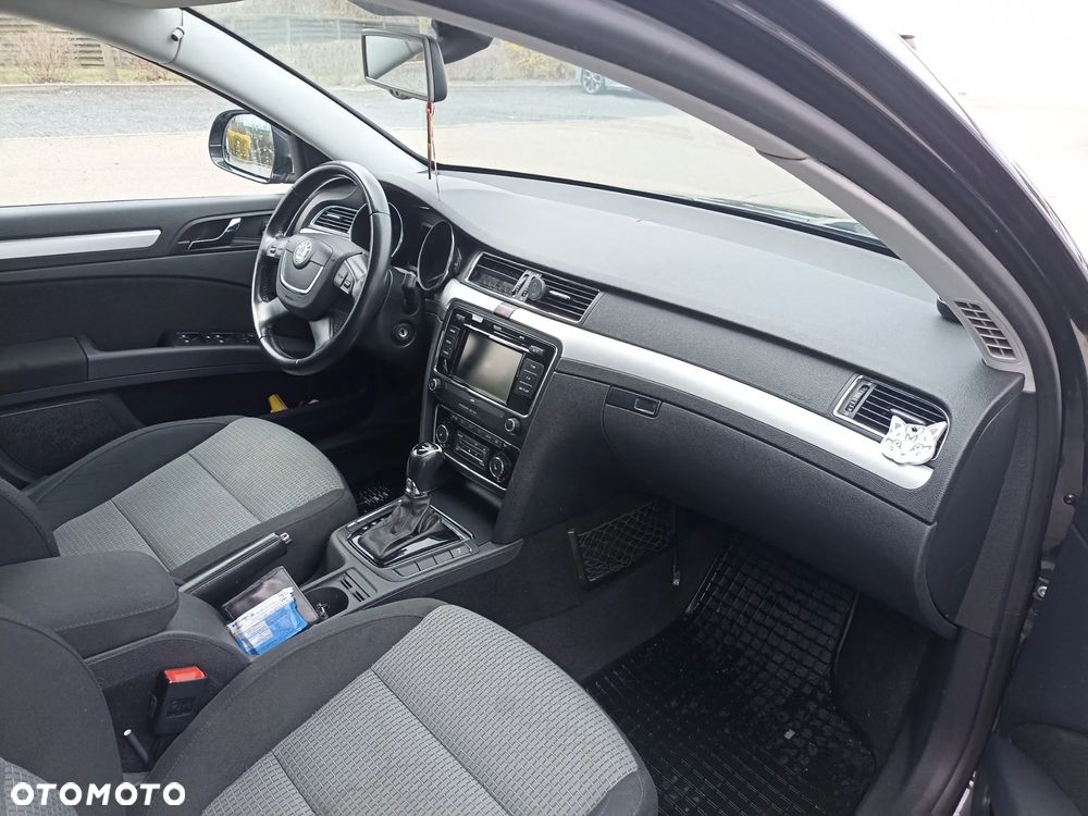 Skoda Superb 2.0 TSI Ambition DSG - 8
