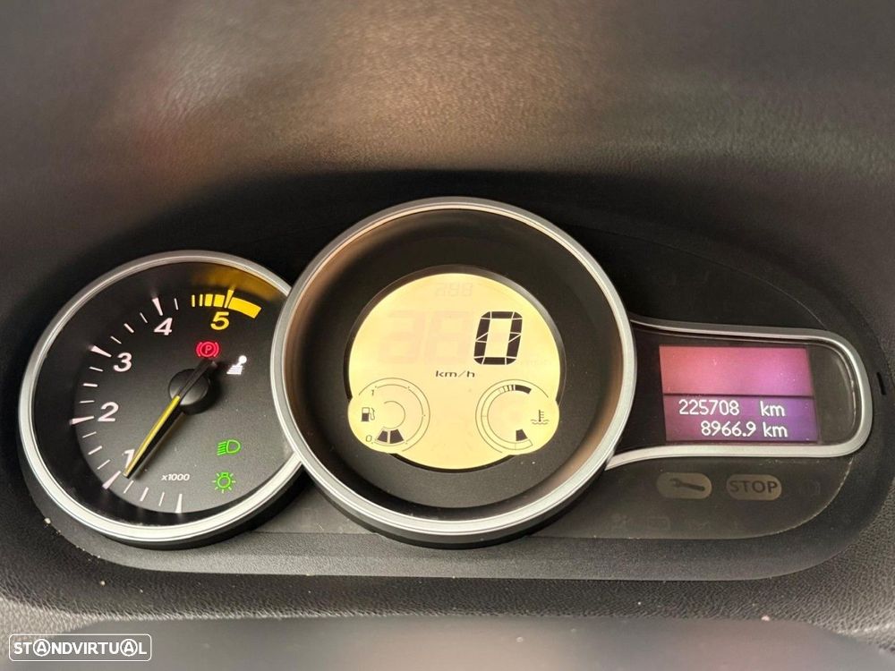 Renault Mégane 1.5 dCi Confort - 12