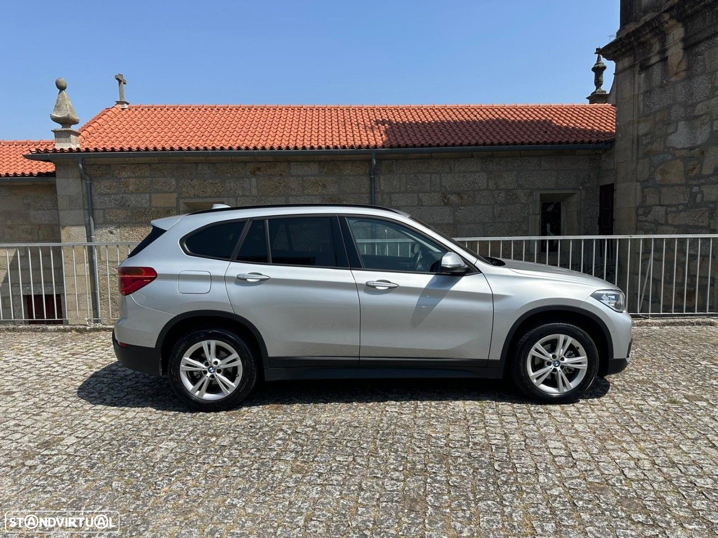 BMW X1 16 d sDrive Advantage - 24