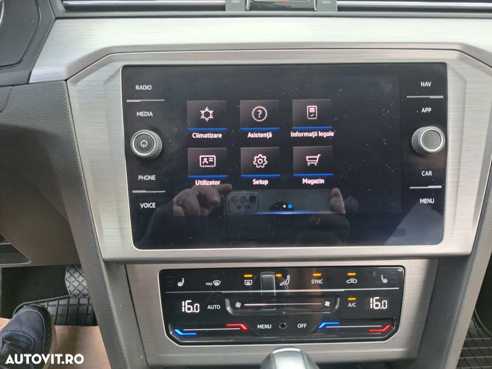 Volkswagen Passat Variant 2.0 TDI DSG Business - 22