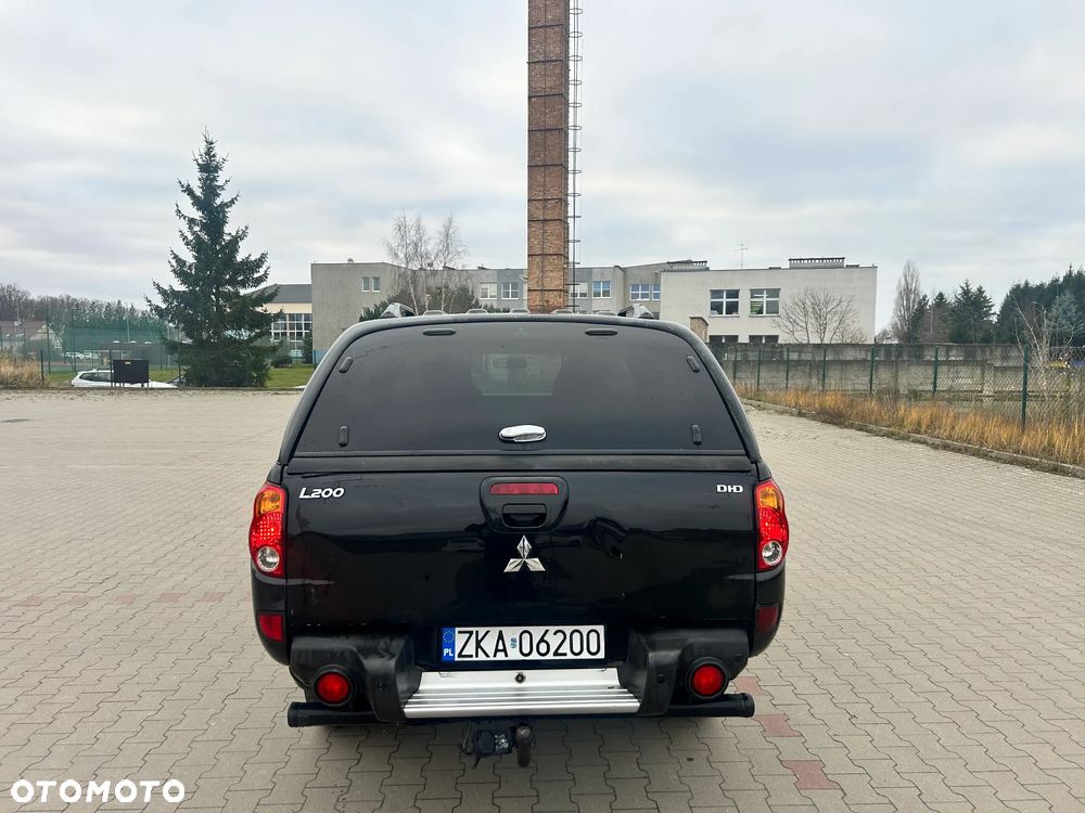 Mitsubishi L200 2.5 DID Special Edition Sport - 4