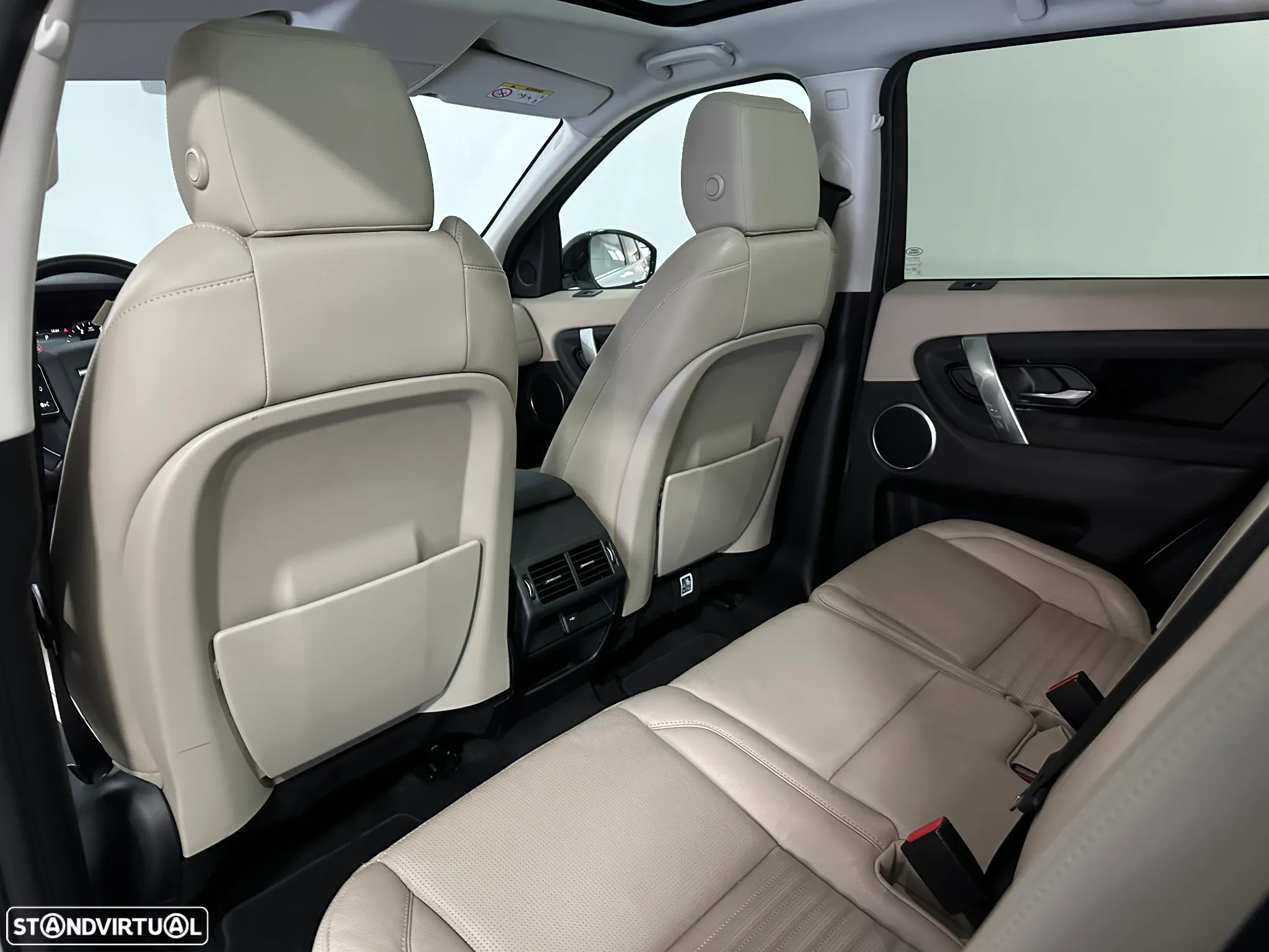 Land Rover Discovery Sport 2.0 D AWD S - 25