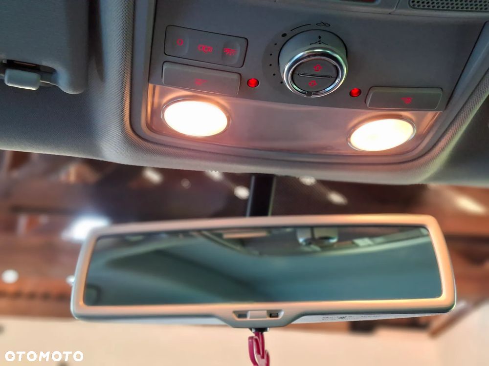 Volkswagen Tiguan - 21