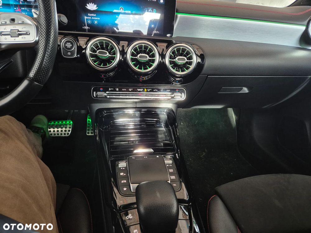 Mercedes-Benz CLA - 8