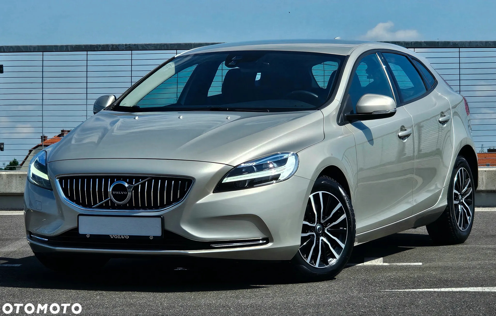 Volvo V40 - 4