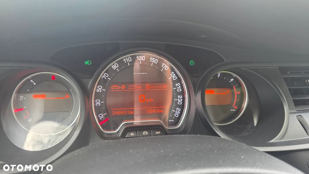 Citroën C5 2.0 HDi Confort - 8