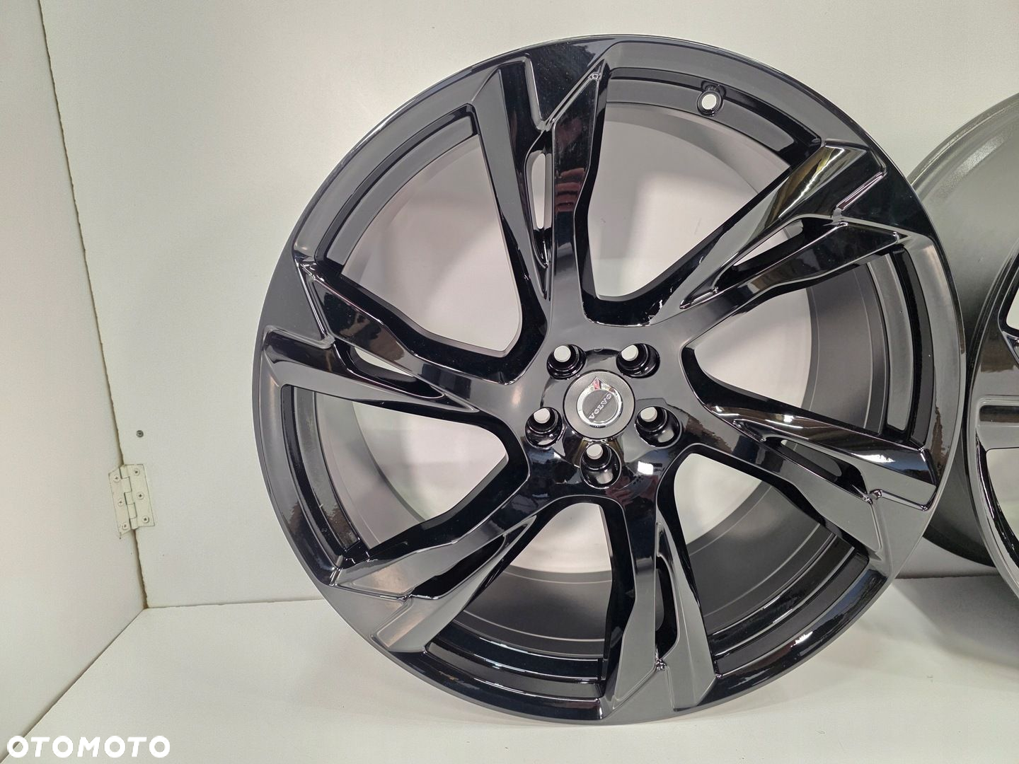 FELGI 4x FELGA VOLVO XC90 II 31454204 9x22 ET38,5 BARDZO ŁADNE - 3