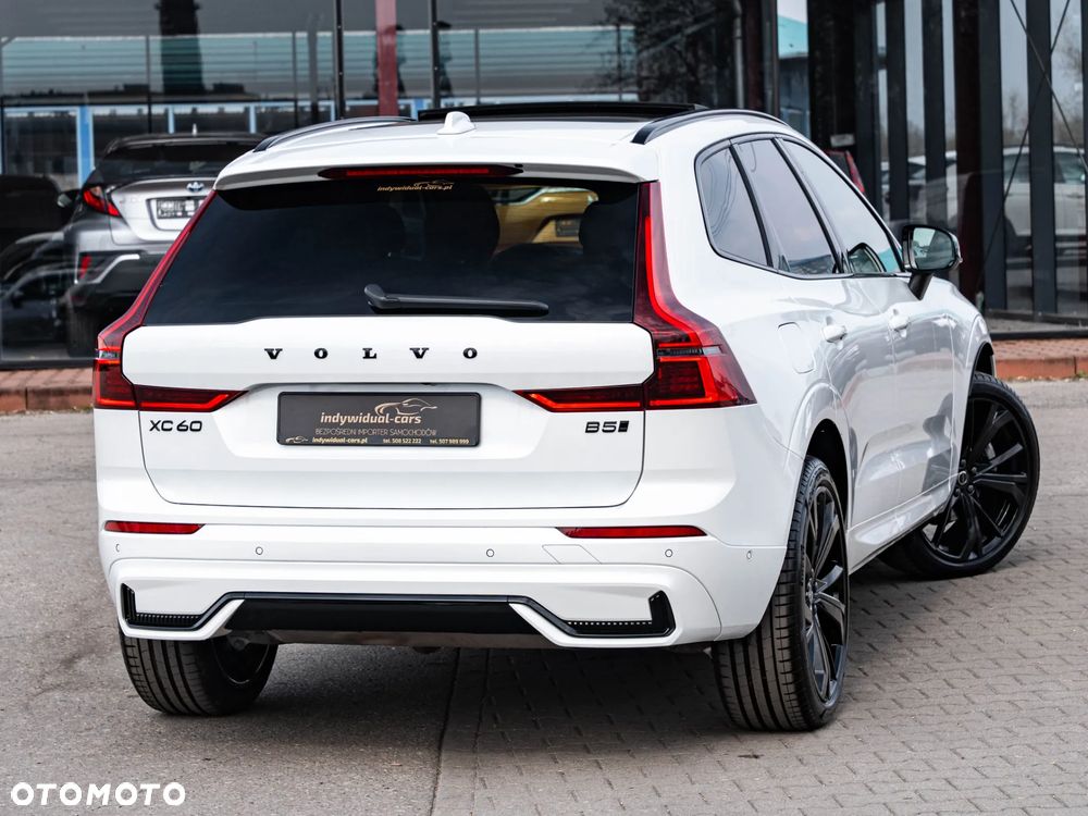 Volvo XC 60 B5 B AWD Plus Dark - 3