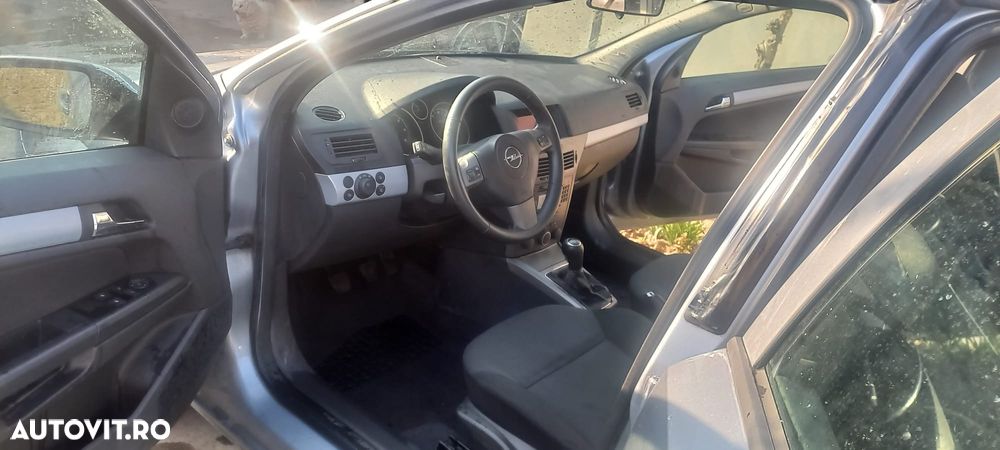 Opel Astra Caravan DTI Comfort - 6