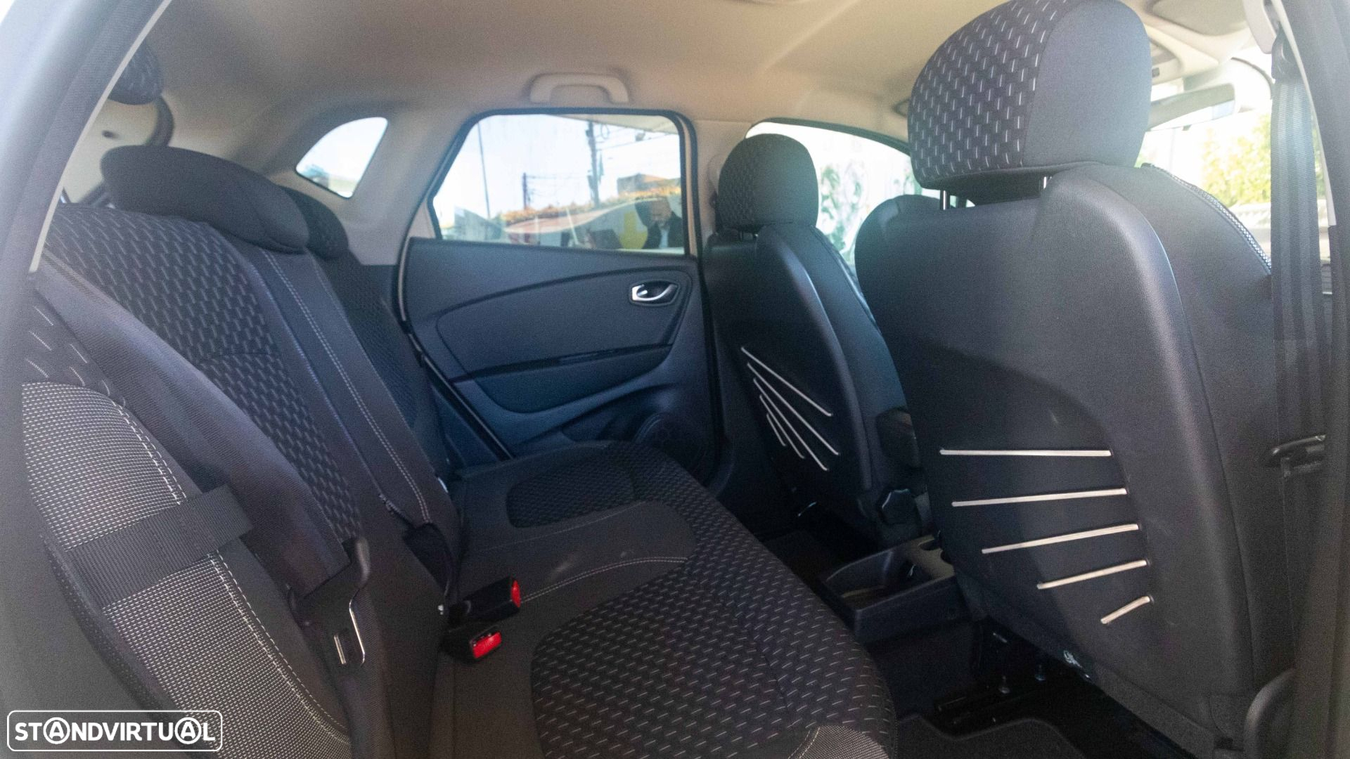 Renault Captur 1.3 TCe Exclusive - 7