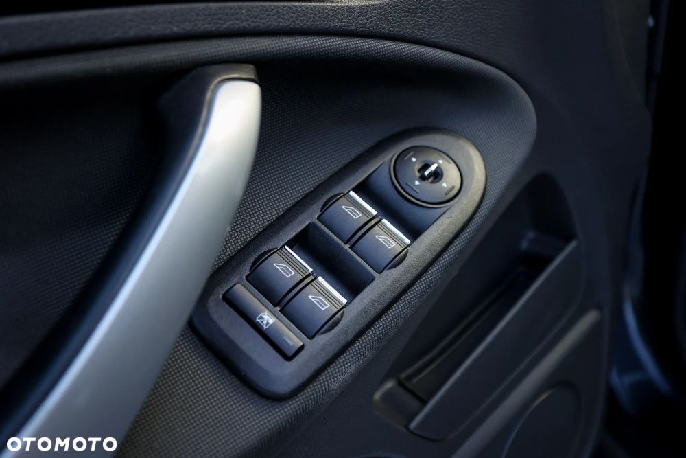 Ford Kuga 2.0 TDCi 2x4 Trend - 18