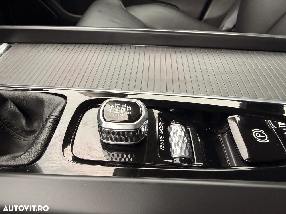 Volvo XC 60 D3 Momentum Pro - 18