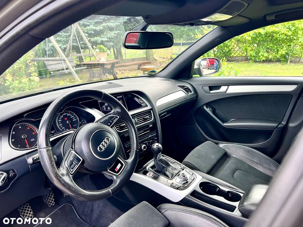 Audi A4 Limousine - 28