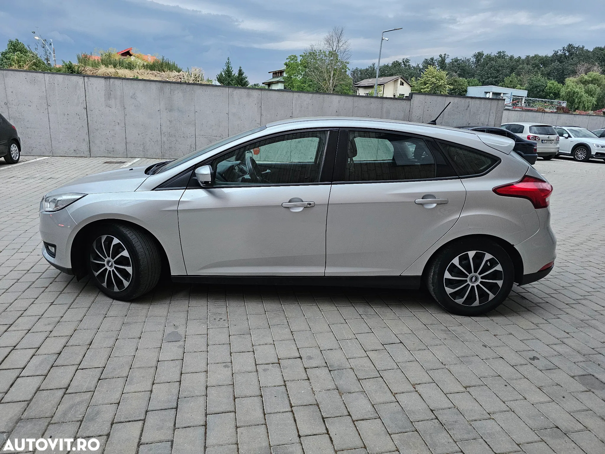 Ford Focus 1.0 EcoBoost Trend - 11