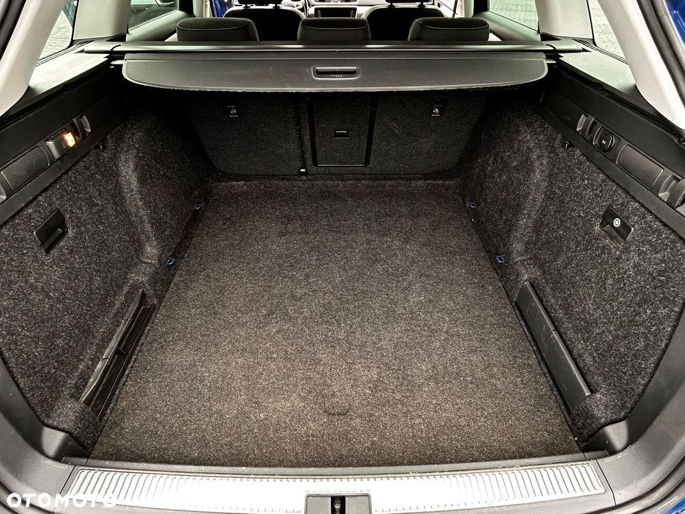 Skoda Superb 2.0 TDI DSG Active - 32