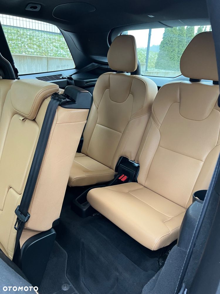 Volvo XC 90 D4 FWD Momentum 7os - 17