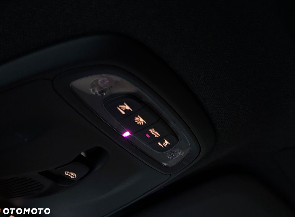 Volvo XC 40 B4 B AWD Geartronic Inscription - 25