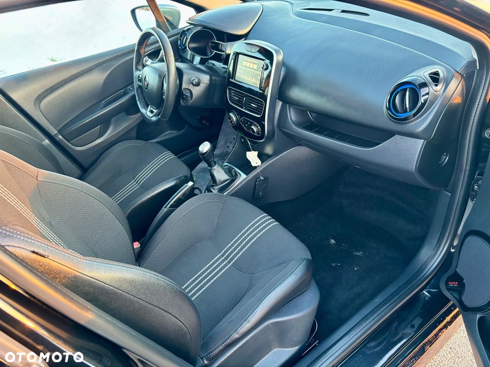 Renault Clio - 23