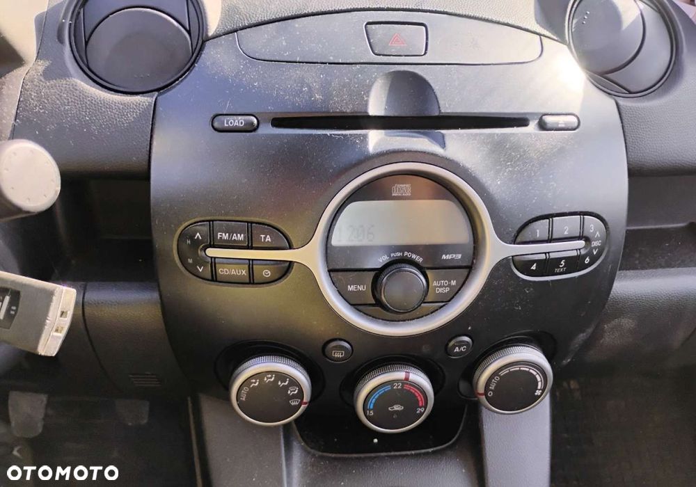 Mazda 2 - 13