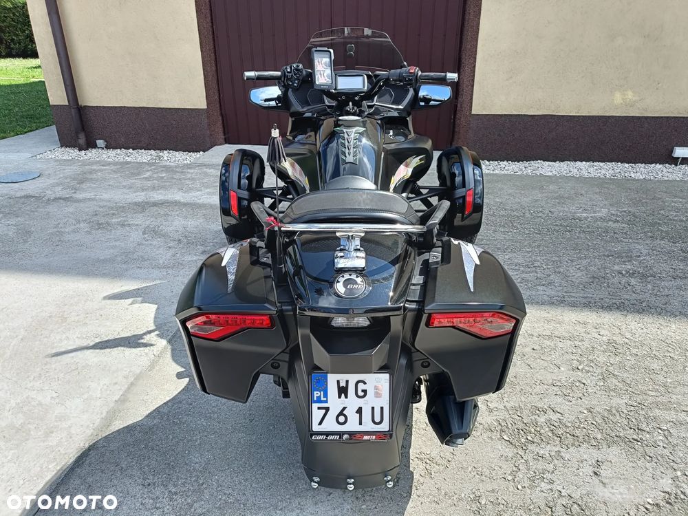 Can-Am Spyder - 21