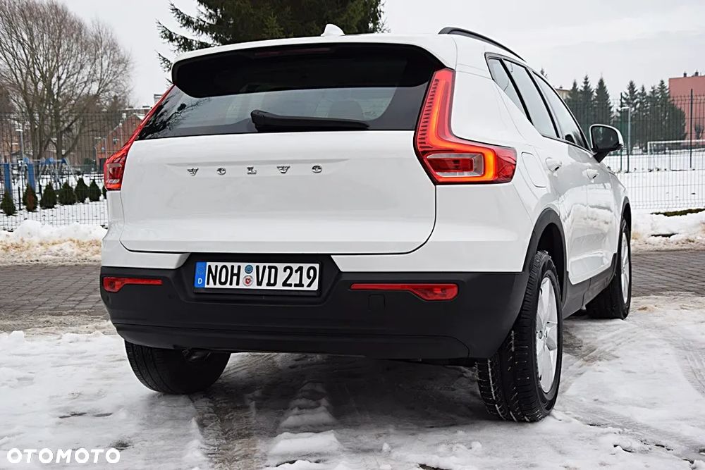 Volvo XC 40 T2 Essential - 4