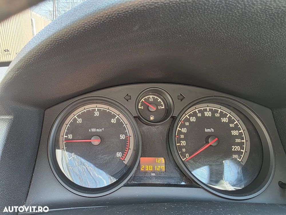 Opel Astra 1.7 CDTI - 8