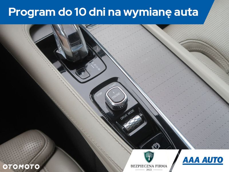 Volvo XC 90 - 19