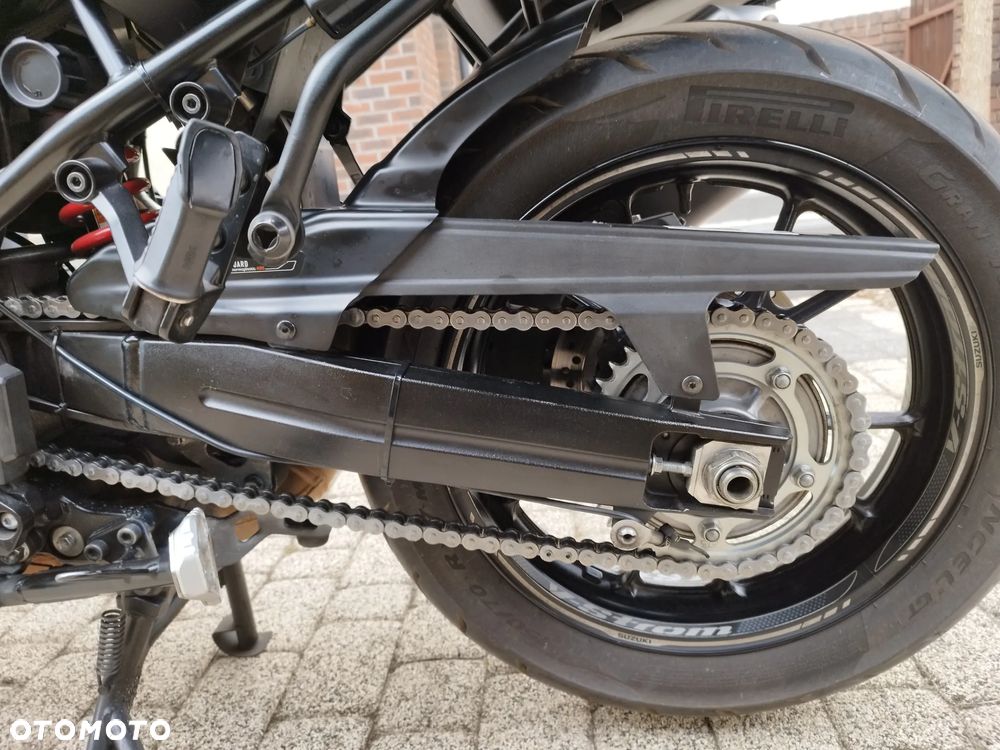 Suzuki V-STROM - 12