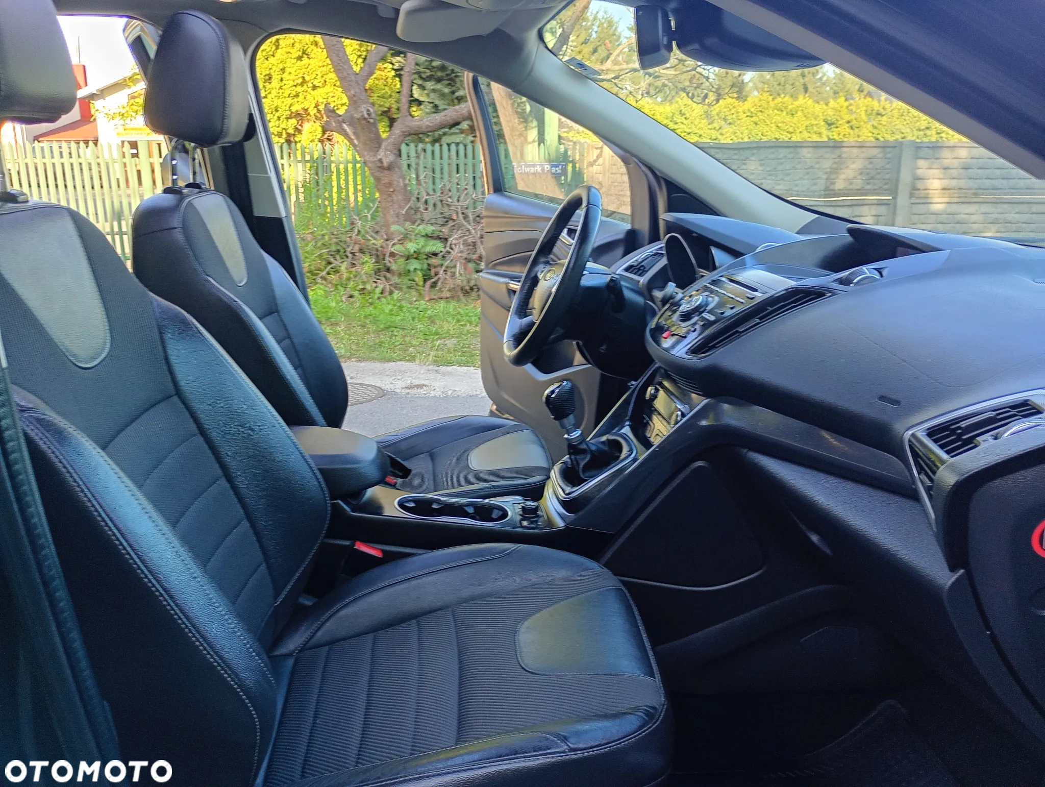 Ford Kuga 2.0 TDCi 4x4 Titanium - 26