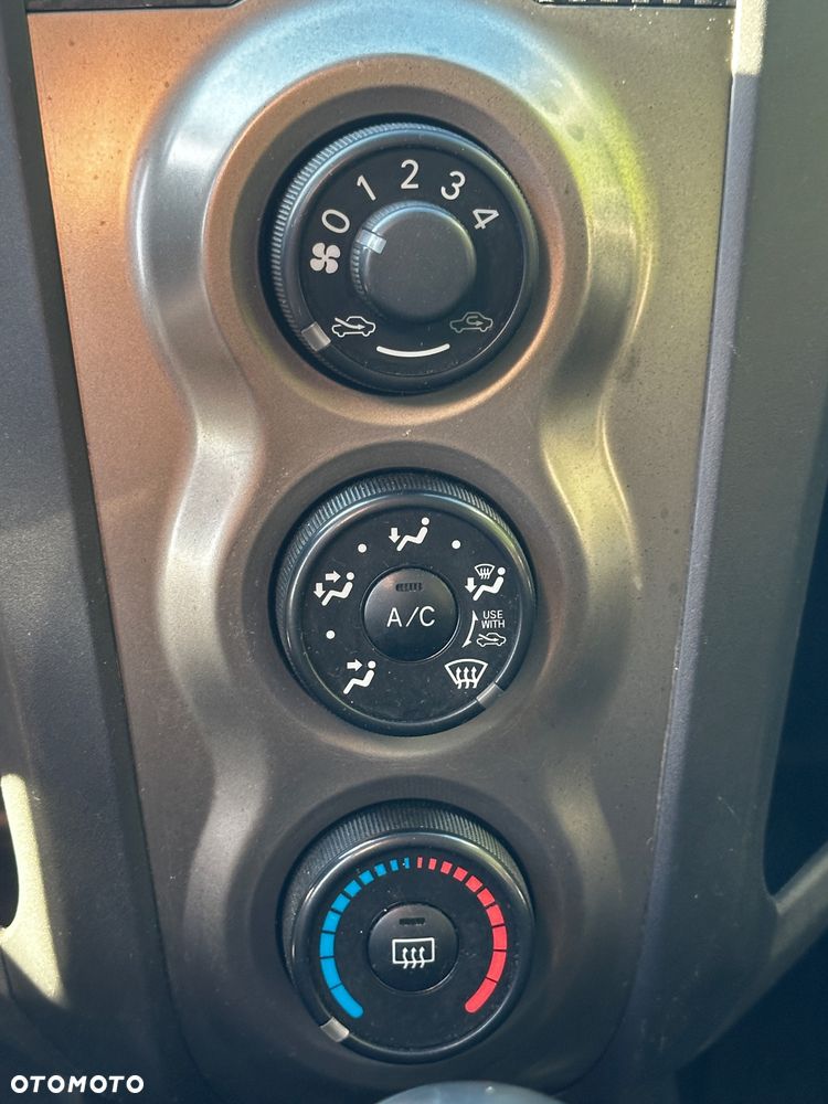 Toyota Yaris - 24