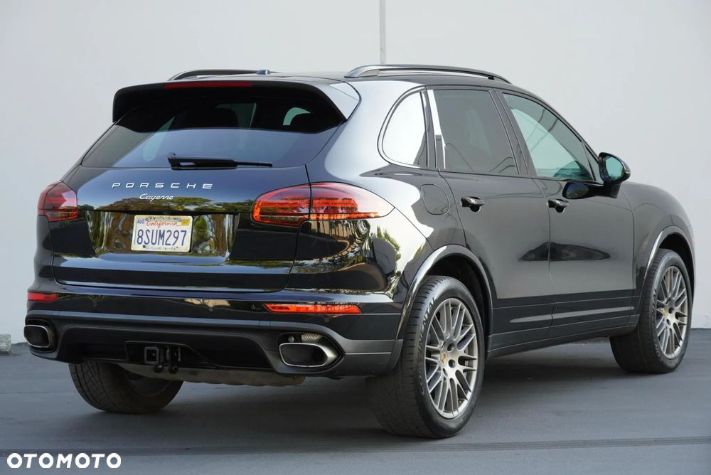 Porsche Cayenne Standard - 4