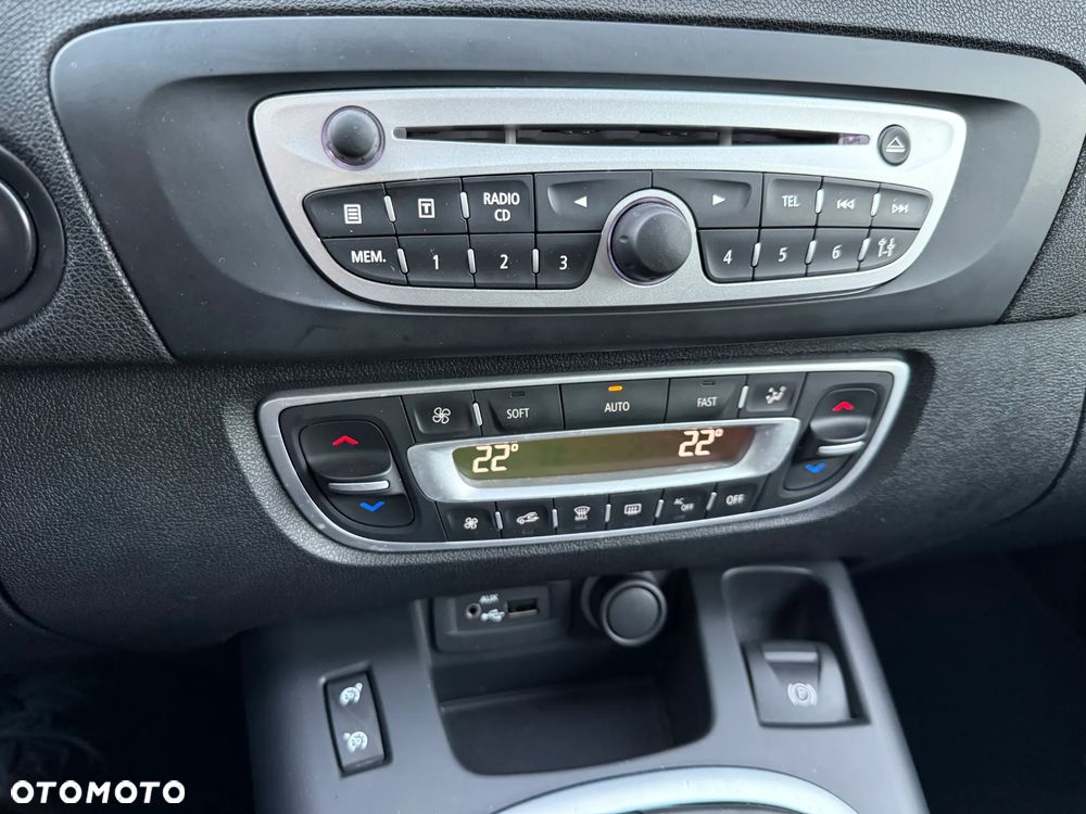 Renault Grand Scenic - 10