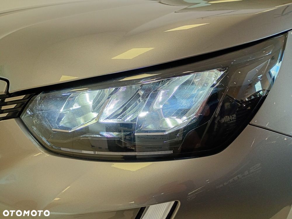 Peugeot 2008 - 10